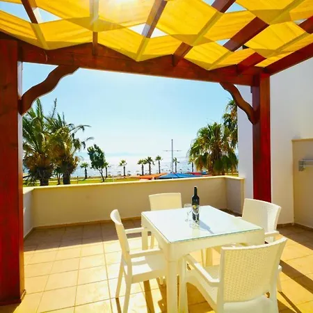 Sea And Beachfront Apartamento Turgutreis
